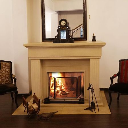 La Conac By Residence Hotels Bukares Bagian luar foto