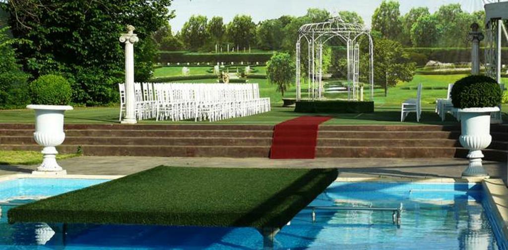 La Conac By Residence Hotels Bukares Bagian luar foto