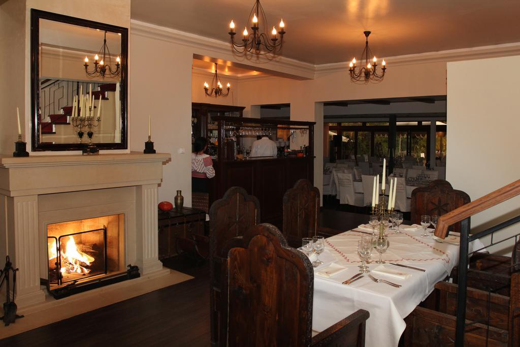 La Conac By Residence Hotels Bukares Bagian luar foto