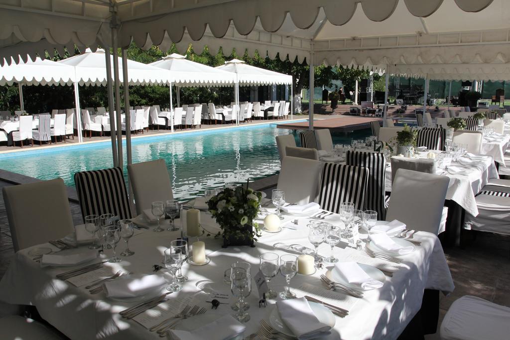 La Conac By Residence Hotels Bukares Bagian luar foto