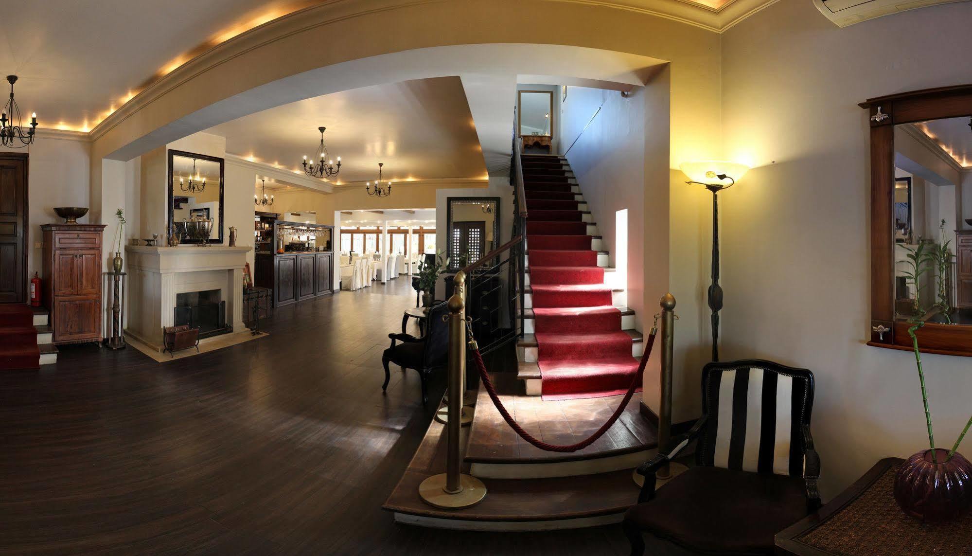 La Conac By Residence Hotels Bukares Bagian luar foto