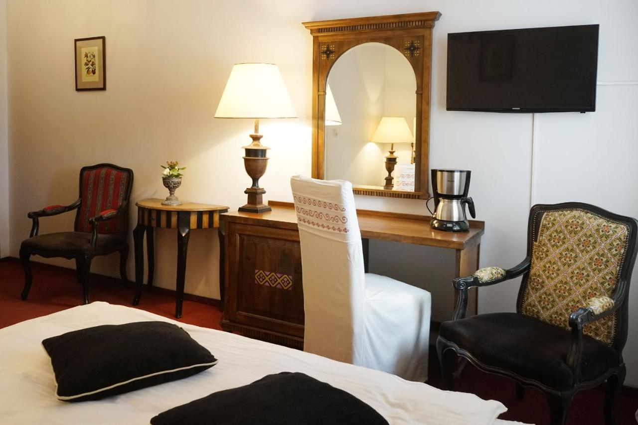 La Conac By Residence Hotels Bukares Bagian luar foto
