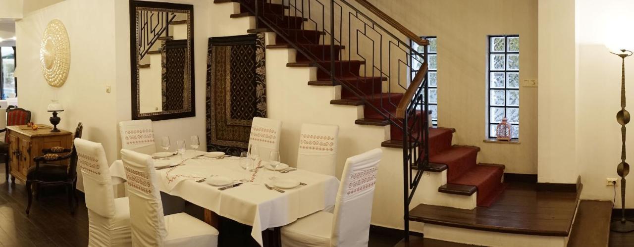 La Conac By Residence Hotels Bukares Bagian luar foto