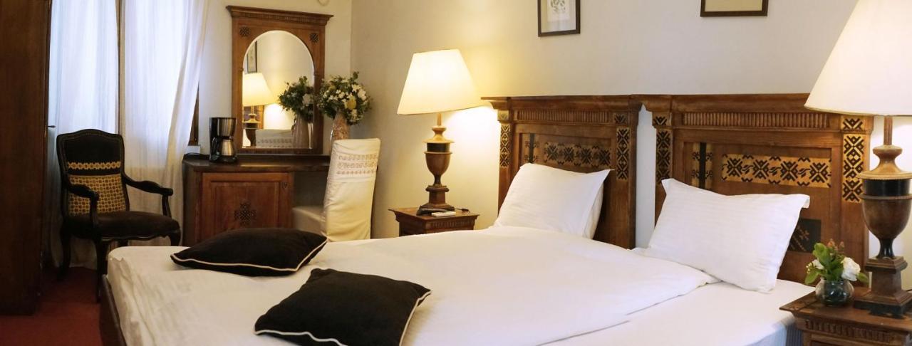 La Conac By Residence Hotels Bukares Bagian luar foto